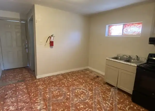 Property at 351 E Saint Charles St, Brownsville, TX, 78520, 1 bed, 1 bath, [object Object]