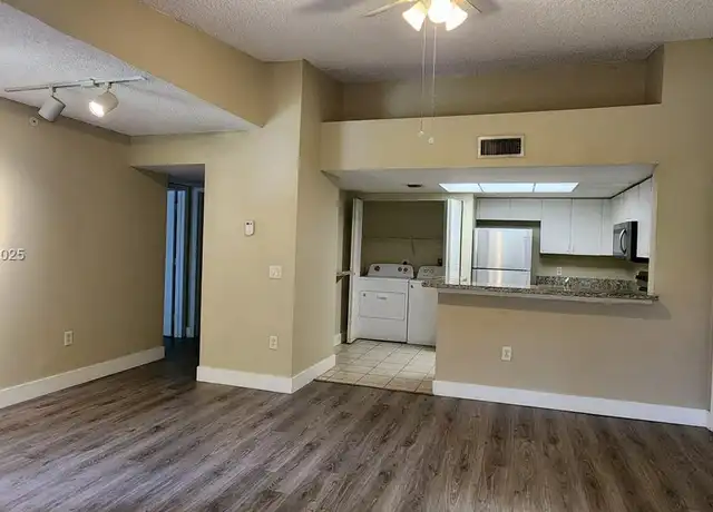 Property at 4151 N Haverhill Rd #1522, West Palm Beach, FL, 33417, 1 bed, 1 bath, [object Object]