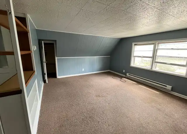 Property at 802 W Cedar St Unit 802, Kalamazoo, MI, 49007, 1 bed, 1 bath, [object Object]