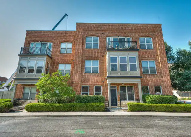 Property at 962 Perry St, Columbus, OH, 43215, 2 beds, 2 baths, [object Object]
