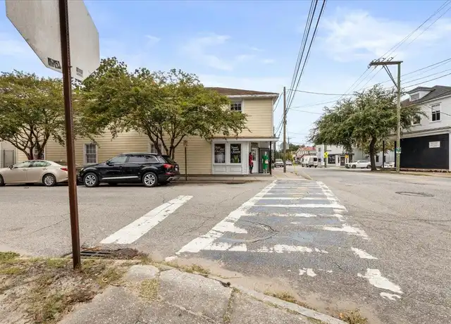 Property at 1093 King St Unit B, Charleston, SC, 29403, 3 beds, 1 bath, [object Object]