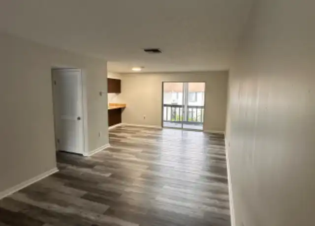 Property at 9210 N Connechusett Rd Unit D, Tampa, FL, 33617, 1 bed, 1 bath, [object Object]