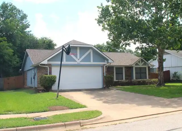 Property at 5920 Cimarron Trl, Haltom City, TX, 76148, 3 beds, 2 baths, [object Object]