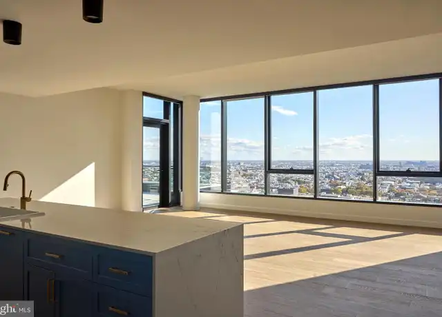 Property at 1134 Sansom St Ph 1910, Philadelphia, PA, 19107, 1 bed, 1 bath, [object Object]