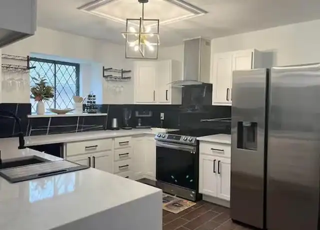 Property at 613 Glenview Cir, Garland, TX, 75040, 4 beds, 3 baths, [object Object]