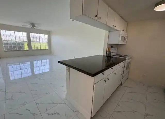 Property at 6300 La Costa Dr Unit C, Boca Raton, FL, 33433, 1 bed, 1 bath, [object Object]