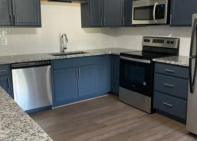 Property at 1109 Derby Rd #4, Birmingham, MI, 48009, 1 bed, 1 bath, [object Object]