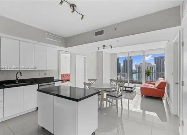 Property at 92 SW 3rd St #4112, Miami, FL, 33130, 2 beds, 2 baths, [object Object]