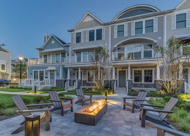 Property at Eldridge Townhomes - 2 Elm Creek Dr, Elmhurst, IL, 60126, 2 beds, 2.5 baths, [object Object]