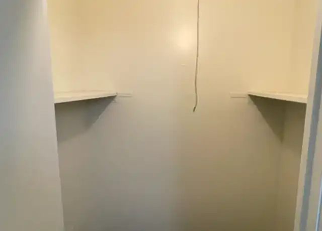 Property at 2930 Grasselli Ave Unit 6, Cincinnati, OH, 45211, 1 bed, 1 bath, [object Object]