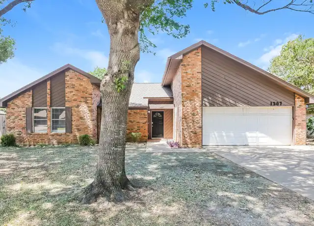 Property at 1307 Brookfield Ln, Mansfield, TX, 76063, 3 beds, 2 baths, [object Object]