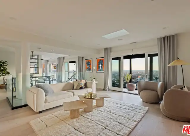 Property at 8430 Franklin Ave, Los Angeles, CA, 90069, 2 beds, 2.5 baths, [object Object]