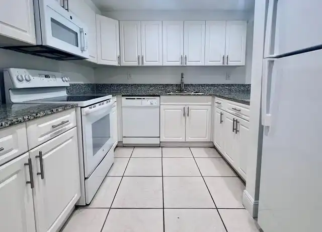 Property at 17350 NW 68th Ave Unit 400-207, Hialeah, FL, 33015, 2 beds, 2 baths, [object Object]