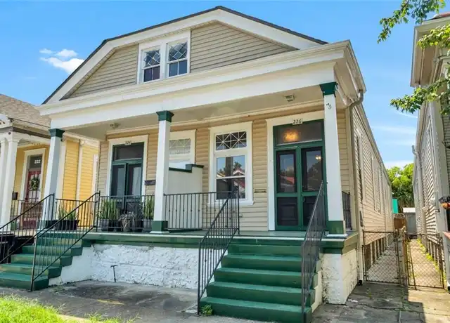 Property at 226 S Murat St, New Orleans, LA, 70119, 2 beds, 1 bath, [object Object]