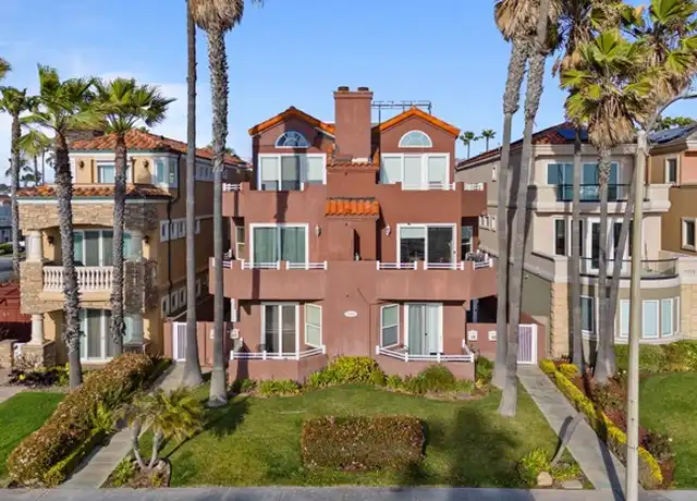 Property at 1314 Pacific Coast Hwy Unit D, Huntington Beach, CA, 92648, 3 beds, 3.5 baths, [object Object]