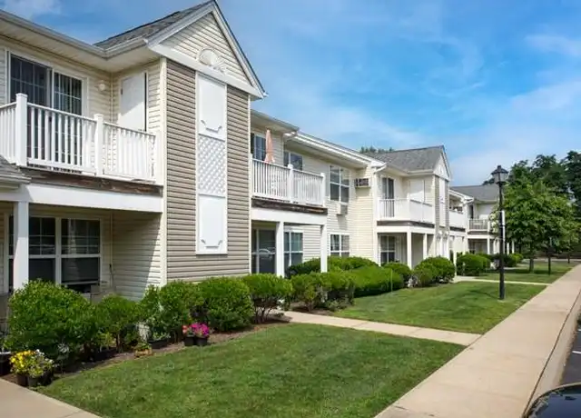 Property at 465 New Hwy Unit C09, Copiague, NY, 11726, 1 bed, 1 bath, [object Object]