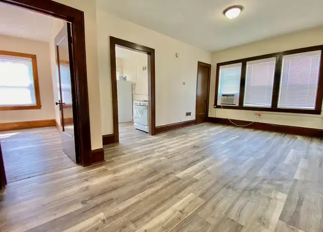 Property at 319 E Washington St Unit 5, Mankato, MN, 56001, 1 bed, 1 bath, [object Object]