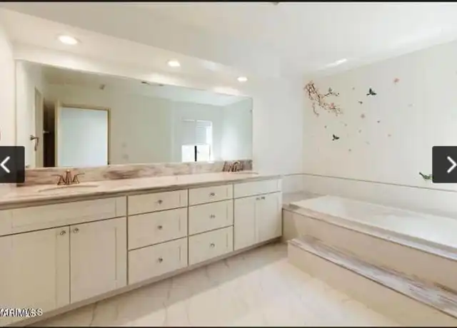 Property at 17248 Palisades Cir, Pacific Palisades, CA, 90272, 2 beds, 3 baths, [object Object]