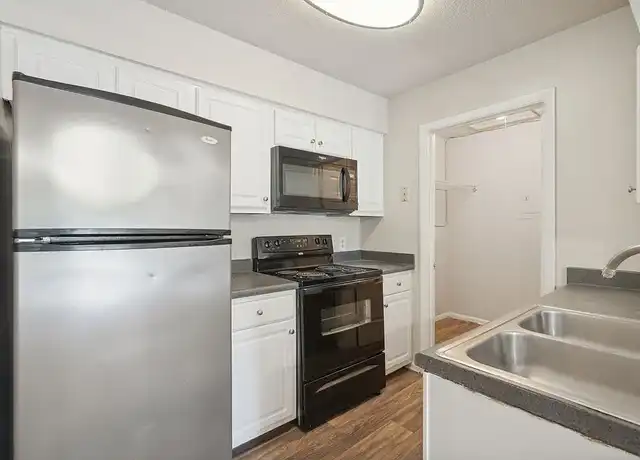 Property at Cypress Pointe Apartment Homes - 4861 College Acres Dr, Wilmington, NC, 28403, 1-2 bed, 1-2 bath, [object Object]