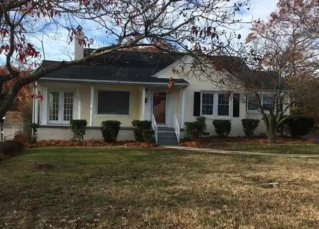 Property at 110 Andrews St, Greenville, SC, 29601, 3 beds, 2 baths, [object Object]