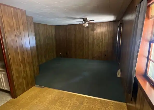 Property at 16945 Rooster Ln Unit Rooster Ln unit 16945 1, Dubuque, IA, 52001, 1 bed, 1 bath, [object Object]