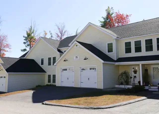 Property at 6 Truman Cir Unit 5, Rochester, NH, 03867, 3 beds, 2.5 baths, [object Object]