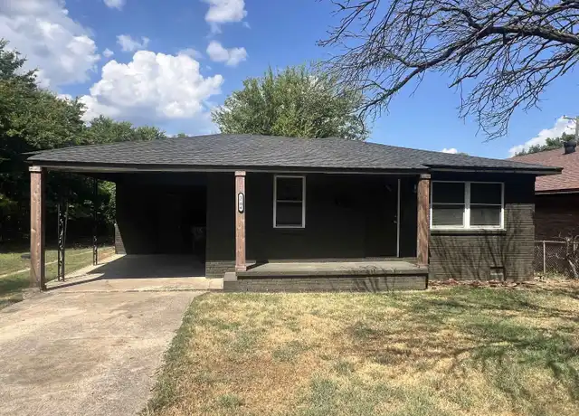 Property at 1704 S Pulaski St, Little Rock, AR, 72206, 3 beds, 2 baths, [object Object]