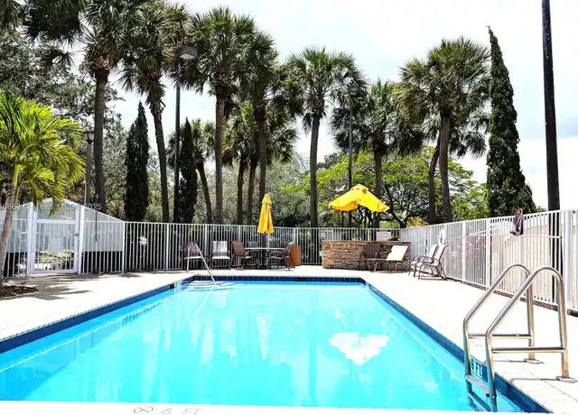Property at 193 SW 96th Ter, Plantation, FL, 33324, 2 beds, 1.5 baths, [object Object]