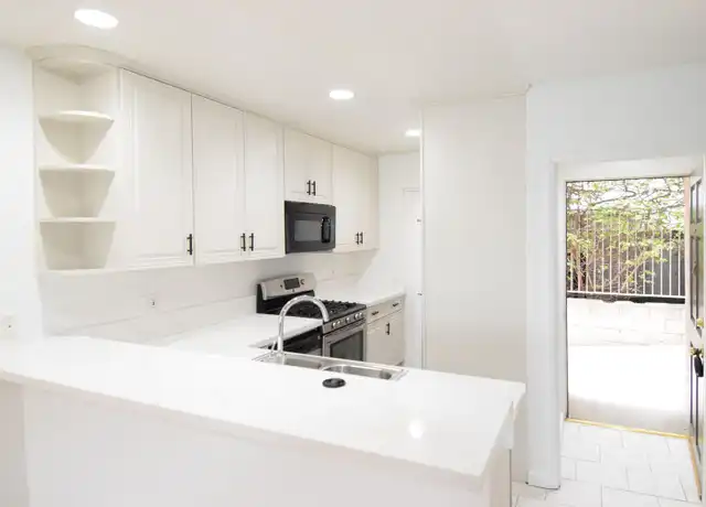 Property at 431 Marine St Unit 4, Santa Monica, CA, 90405, 2 beds, 1.5 baths, [object Object]