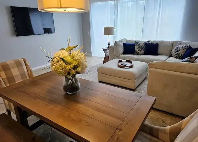 Property at 960 Hampton Cir #80, Naples, FL, 34105, 3 beds, 2.5 baths, [object Object]