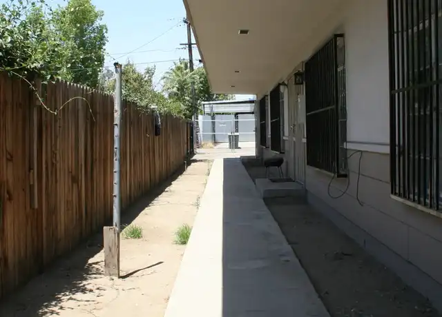 Property at 200 Truxtun Ave Unit D, Bakersfield, CA, 93301, 1 bed, 1 bath, [object Object]