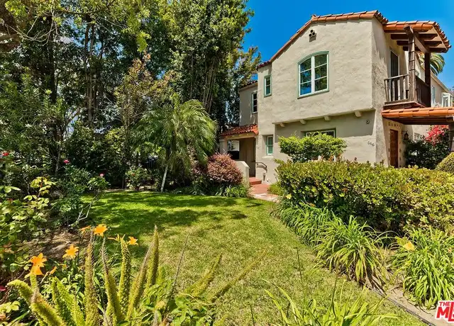 Property at 668 S Gretna Green Way, Los Angeles, CA, 90049, 2 beds, 1 bath, [object Object]