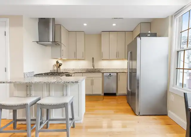 Property at 802 E 3rd St #2, South Boston, MA, 02127, 1 bed, 1 bath, [object Object]