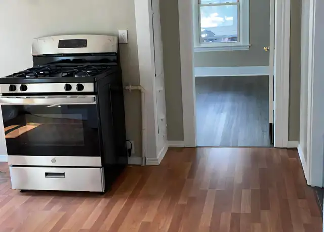Property at 69 Ward St Unit 1, Worcester, MA, 01610, 2 beds, 1 bath, [object Object]