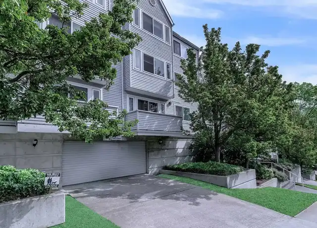 Property at Crosspointe Vista - 620 Comstock St, Seattle, WA, 98109, 1-2 bed, 1 bath, [object Object]