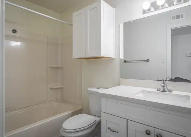 Property at 821 E House St Unit 101, Alvin, TX, 77511, 1 bed, 1 bath, [object Object]