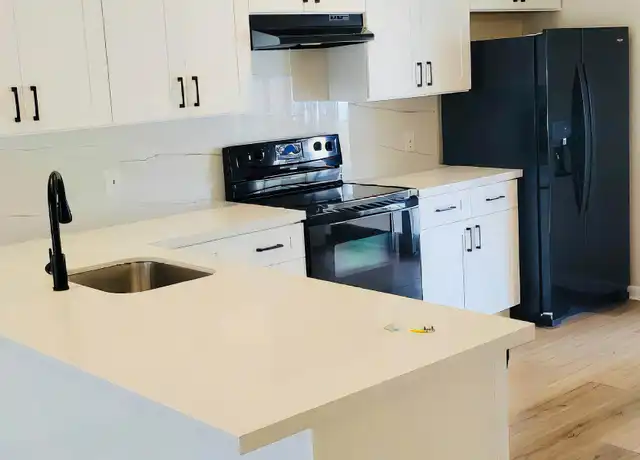 Property at 640 SE 13th Ave Unit 640, Cape Coral, FL, 33990, 2 beds, 2 baths, [object Object]