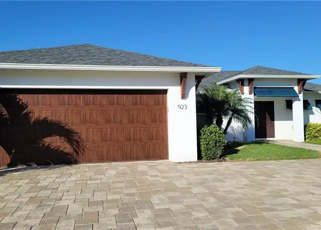 Property at 923 SW 36th Ter, Cape Coral, FL, 33914, 3 beds, 2 baths, [object Object]