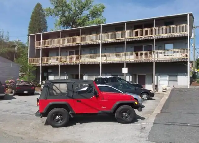 Property at 134 Coffey St, Boone, NC, 28607, 1 bed, 1 bath, [object Object]