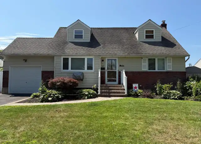 Property at 220 Boundary Ave, Massapequa, NY, 11758, 4 beds, 2 baths, [object Object]