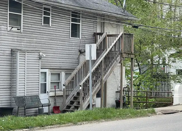 Property at 201 Elyria St Unit 7, Lodi, OH, 44254, 1 bed, 1 bath, [object Object]
