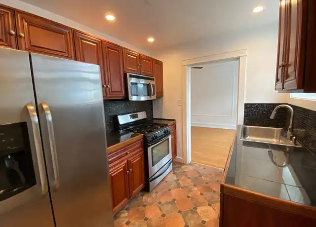 Property at 6305 N Washtenaw Ave Unit 1, Chicago, IL, 60659, 1 bed, 1 bath, [object Object]