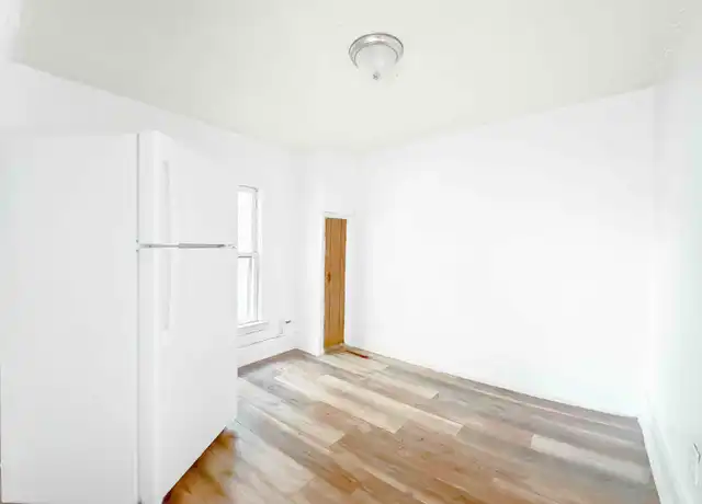 Property at 311 Rumsey Ave Unit 3, Lansing, MI, 48912, 1 bed, 1 bath, [object Object]