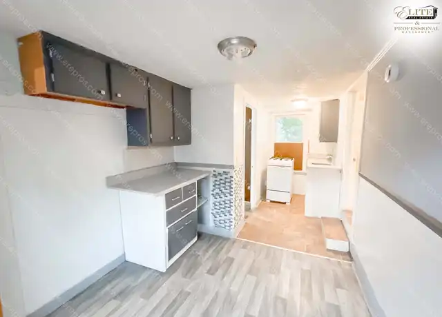 Property at 311 Rumsey Ave Unit 3, Lansing, MI, 48912, 1 bed, 1 bath, [object Object]