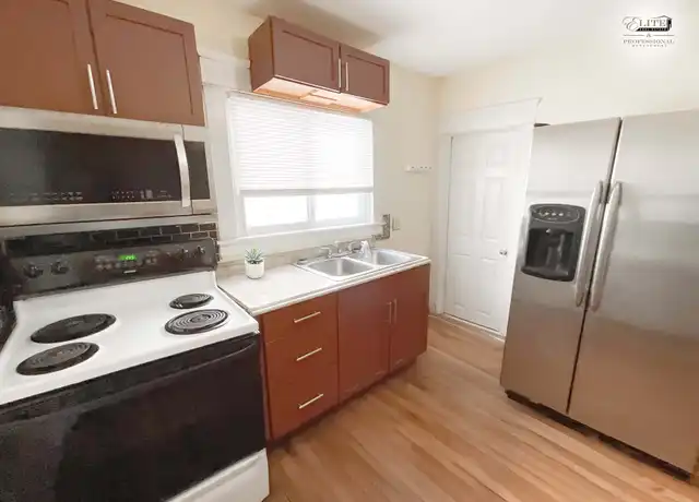 Property at 311 Rumsey Ave Unit 3, Lansing, MI, 48912, 1 bed, 1 bath, [object Object]