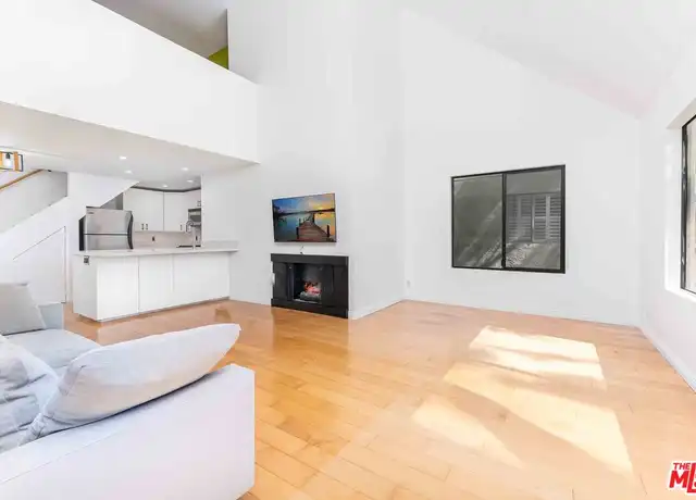 Property at 950 N Kings Rd #356, West Hollywood, CA, 90069, 1 bed, 1 bath, [object Object]