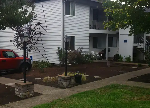 Property at 451 SE Lilly Ave Unit 451-C (Up) R, Corvallis, OR, 97333, 2 beds, 1 bath, [object Object]