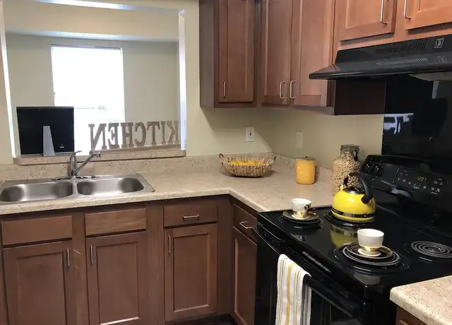 Property at Stonebrook Townhomes I & II - 1880 Stonebrook Dr NE, Grand Rapids, MI, 49505, 3 beds, 1.5 baths, [object Object]