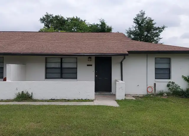 Property at 2015 NE 17th Pl, Ocala, FL, 34470, 2 beds, 1 bath, [object Object]