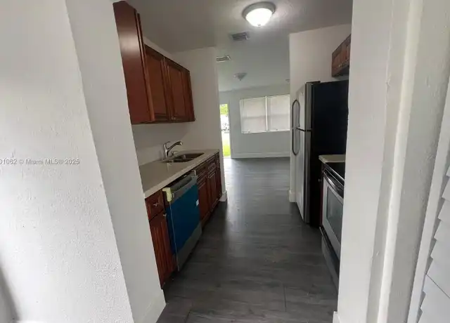 Property at 3251 SW 56th Ave Unit 3261, West Park, FL, 33023, 2 beds, 1 bath, [object Object]